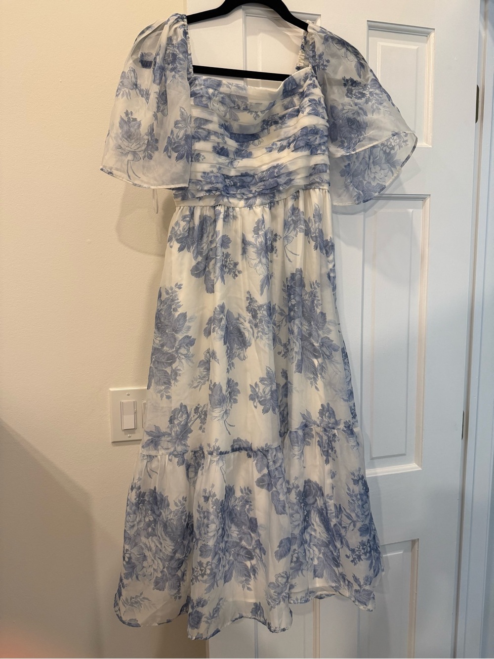Abercrombie & Fitch White Midi Dress with Blue Floral Print